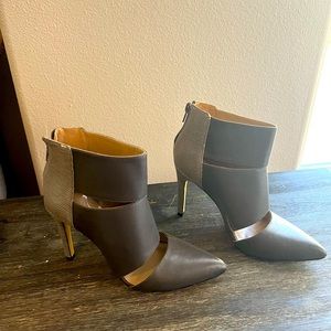 Sold Society / Grey / size 6 / New